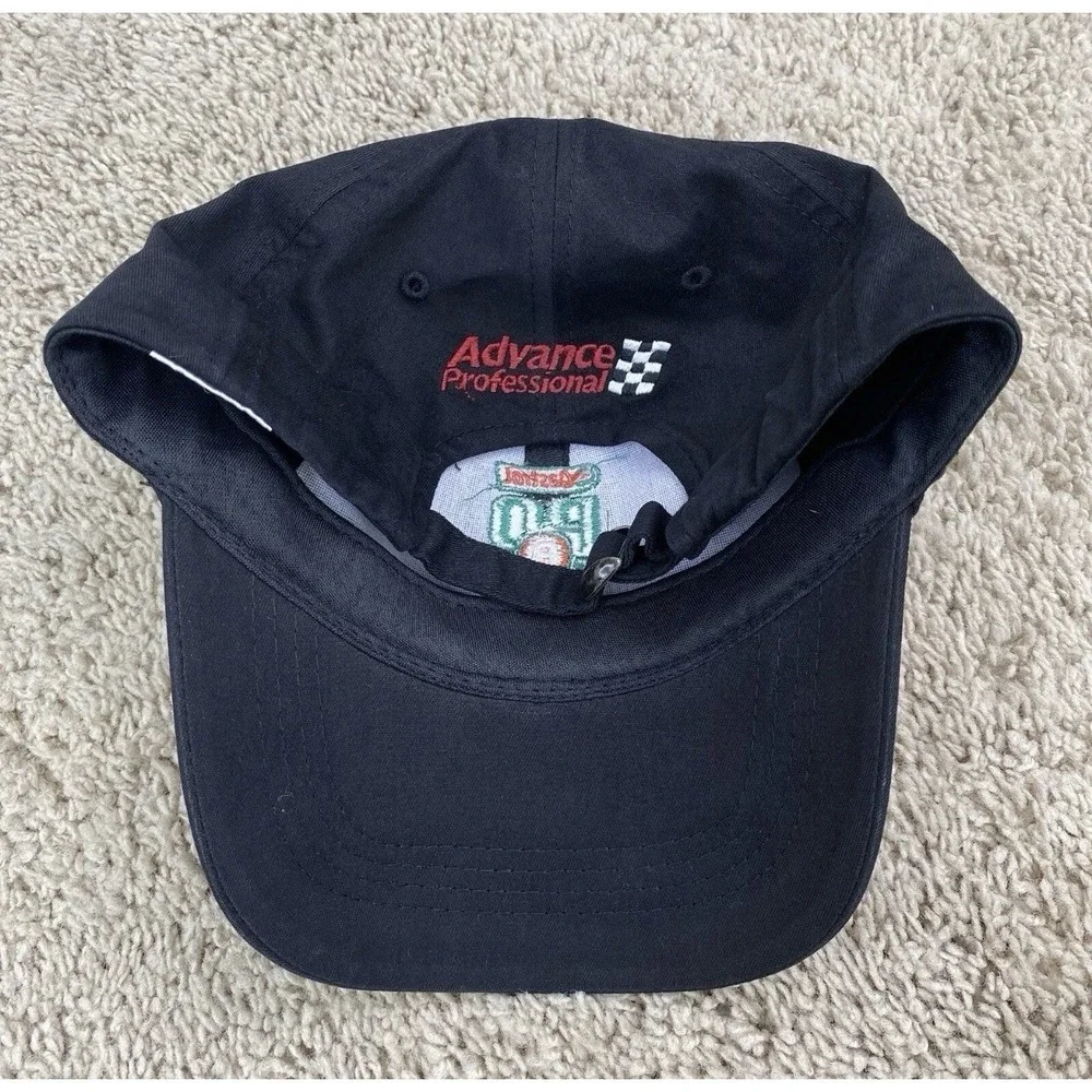Quake City Caps castrol advanced